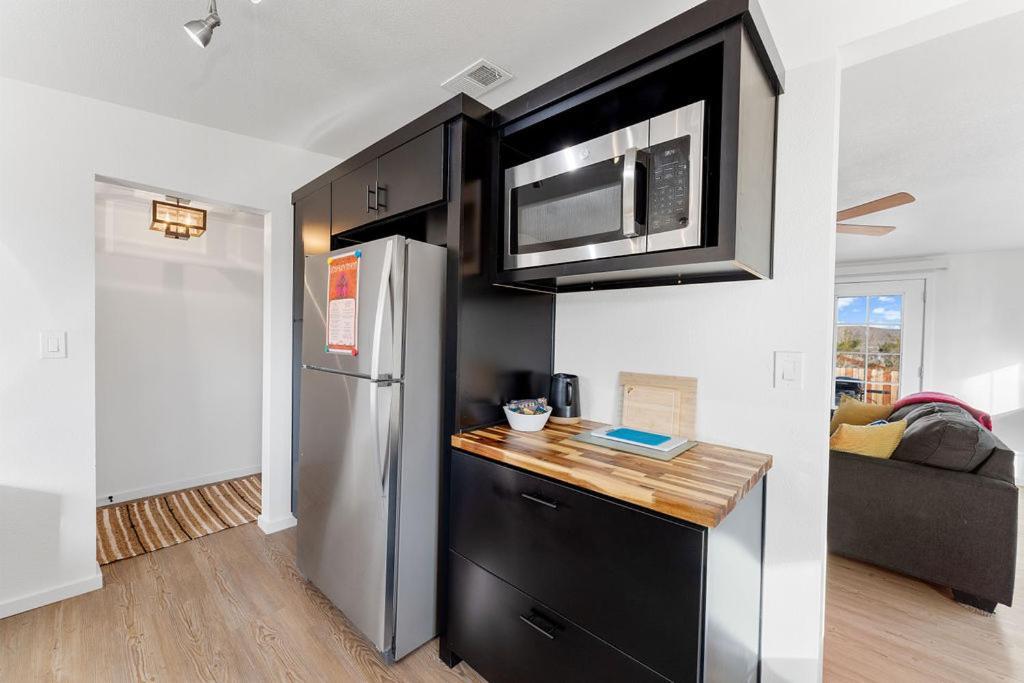 Cozy Stylish Home In The Heart Of Jt Village Joshua Tree Εξωτερικό φωτογραφία