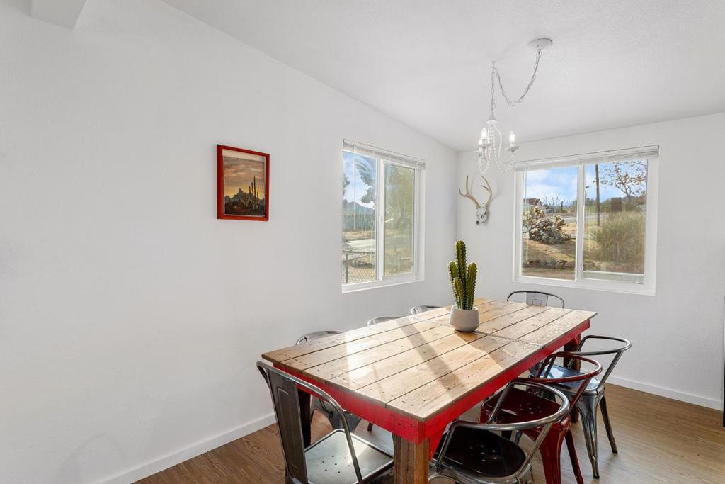 Cozy Stylish Home In The Heart Of Jt Village Joshua Tree Εξωτερικό φωτογραφία